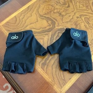ALO Women’s Workout Gloves